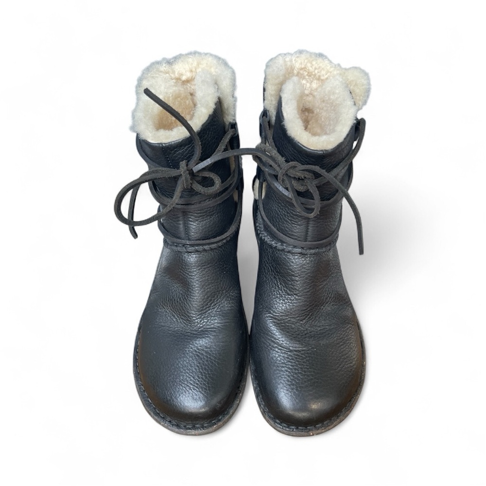 UGG Black Leather Boots with full Lining